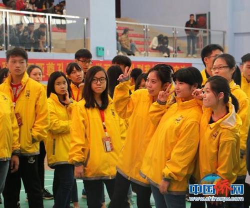 中国侨网资料图:华裔青少年合影 林馨摄
