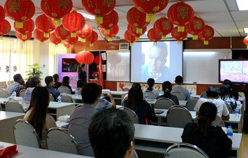 中国侨网两届汉语桥冠军，分享学习汉语的体会。