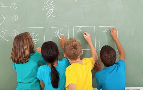中国侨网资料图,学中文。(英国《华商报》)