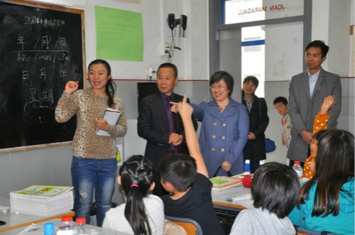 中国侨网林总领事走进孔子学府课堂。