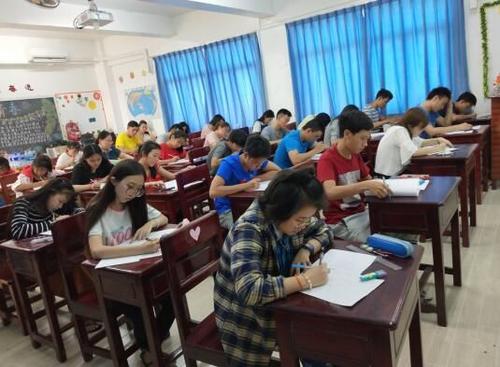 中国侨网缅甸云华师范学院附中举行数学速算竞赛