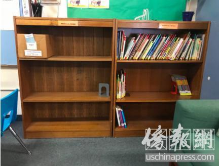 中国侨网山景城学区Monte Vista学校的空书架,正在等待的是中文书籍的“上架”。(美国《侨报》/章宁 摄)