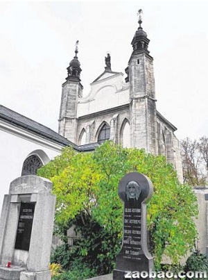 中国侨网-四万具遗骨堆砌的华丽