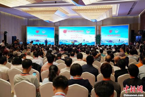中国侨网第九届世界华文传媒论坛在福州开幕。　毛建军　摄