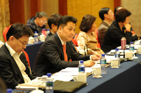 中国侨网全国政协委员、中国侨联副主席、宁夏侨联主席朱奕龙。