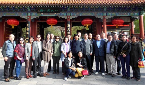 中国侨网北京侨商会与泰国北京商会在西山八大处共同举办文化交流活动。