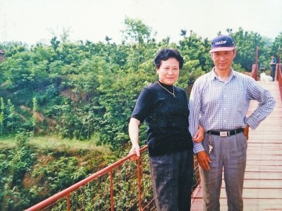 中国侨网张敏?与周朝旺(《大河报》)