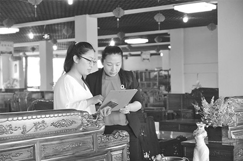 武邑女海归:要把硬木雕刻家具做出“国际范儿”