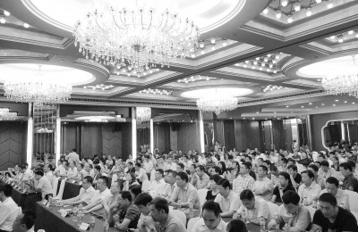 6月30日，平顶山市长三角地区市情说明暨第六届“华合论坛”推介会在上海市举行。　本栏图片均为平轩摄