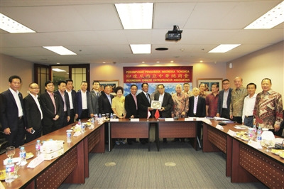 中国侨网深圳企业家与印尼中华总商会交流。