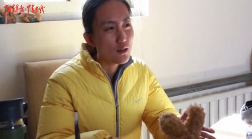 中国侨网80后女博士石嫣 来源:中青在线视频截图