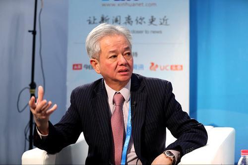 中国侨网图为完美(中国)有限公司董事长古润金在参加“一带一路”国际合作高峰论坛期间接受记者采访。(新华网图)