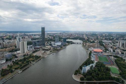 中国侨网资料图片:俄罗斯叶卡捷琳堡航拍的城市景观。新华社记者白雪骐摄