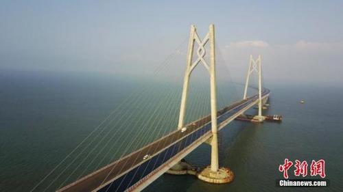 中国侨网资料图:港珠澳大桥雄姿。 中新社记者 陈文 摄