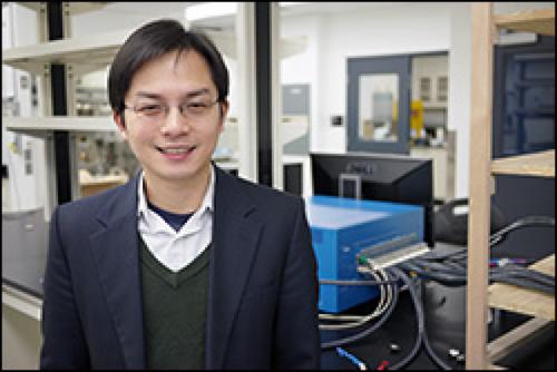 中国侨网马里兰大学华裔科学家胡良兵领导的研究团队,发明一种超级木材,比一般木材强度增加12倍。(美国《世界日报》援引马里兰大学网站)