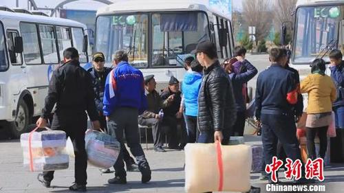 中国侨网中哈霍尔果斯国际边境合作中心是中哈共建自由贸易区,每天客商云集。 朱景朝 摄