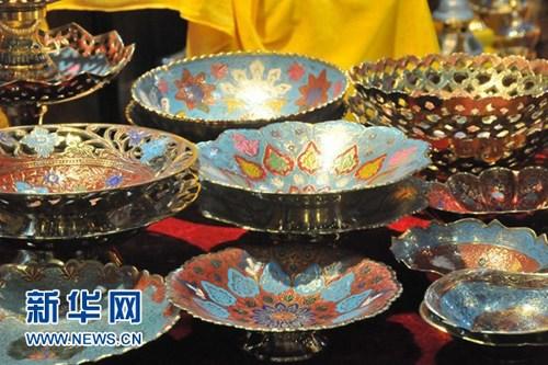 中国侨网9月13日,在广西南宁国际会展中心,印度展区的精美工艺品。新华网发 张茵摄