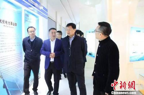 中国侨网姚志文(右二)调研。 资料图 摄