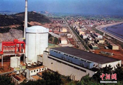 中国侨网资料图：1991年12月15日，中国自行设计、建造和运营管理的第一座30万千瓦压水堆核电站——秦山核电站建成。中新社发 钟欣 摄