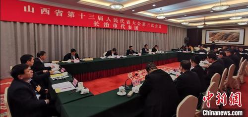 中国侨网14日,山西省十三届人大三次会议长治代表团全团会议。 杨杰英 摄