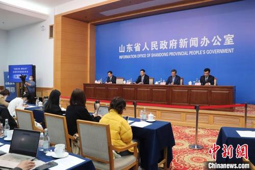 中国侨网“全面小康 奋进山东”主题系列新闻发布会青岛专场 李明芮 摄