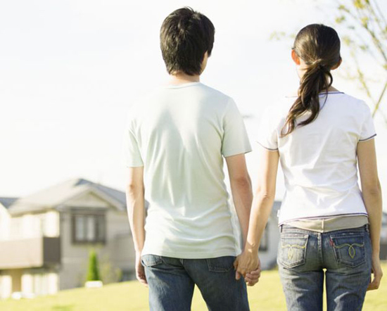 揣梦想直面无奈 华人家庭两国分居情感问题多