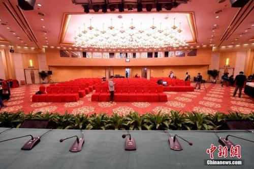 中国侨网资料图:10月11日,设在北京梅地亚宾馆的中国共产党第十九次全国代表大会新闻中心正式启动对外接待服务。 中新社记者 侯宇 摄