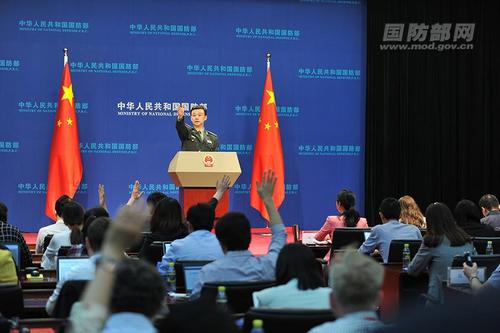 中国侨网国防部新闻局局长、国防部新闻发言人吴谦。李爱明 摄 图片来源:国防部网站