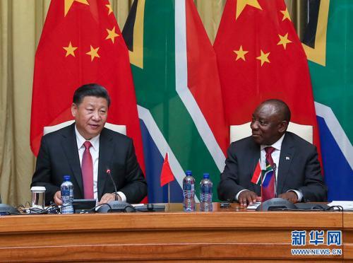 中国侨网7月24日，国家主席习近平在比勒陀利亚同南非总统拉马福萨举行会谈。 新华社记者 谢环驰 摄