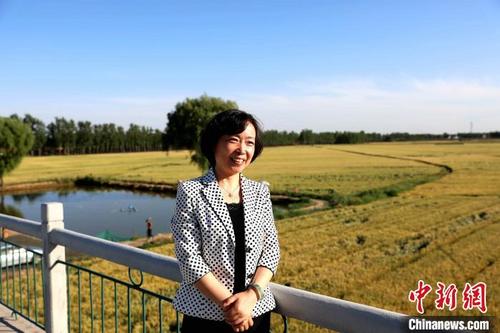 中国侨网图为全国人大代表,山东省水利厅副厅长、省社会组织联合会会长曹金萍。受访者所在单位供图