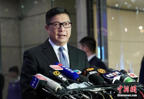 香港警务处处长邓炳强在北京与媒体会面 
