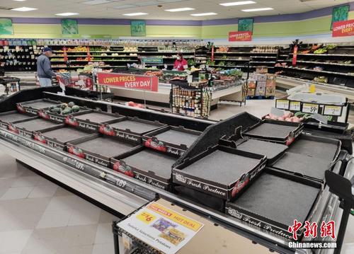 旧金山湾区出行禁令实施首日 超市多种商品供不应求