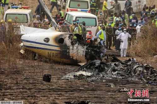尼日利亚一军机在阿布贾坠毁 机上7人全部遇难