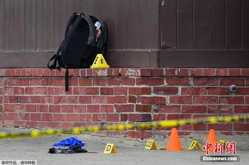 美国马里兰州一高中附近发生枪击案