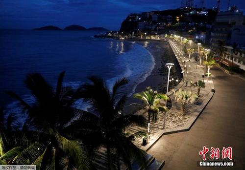 飓风“威拉”增强至5级逼近墨西哥