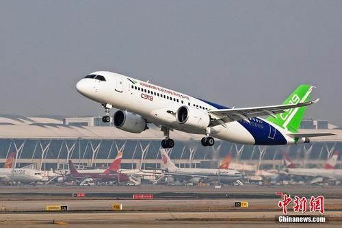 中国商飞C919第二架飞机迎新春首飞