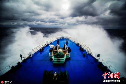 远洋航天测量船远望3号船的一路风景 