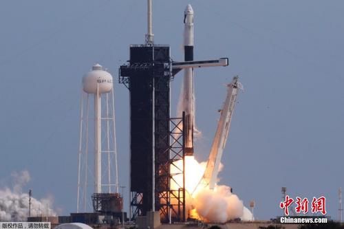 SpaceX完成“龙”飞船无人版安全性测试