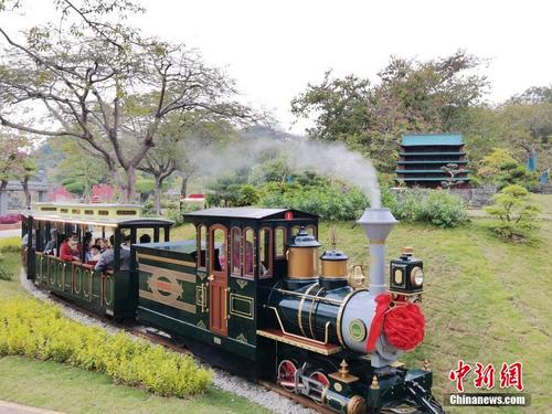 龙号小火车运行剪彩仪式在深圳锦绣中华举行