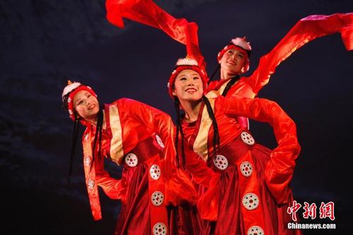 多伦多华星艺术团“夏夜舞动民族风”晚会上演 