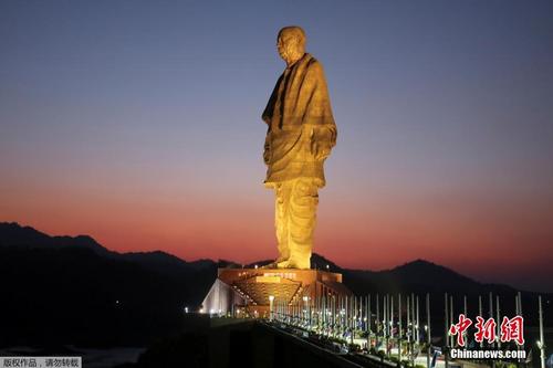 182米高！印度“世界最高雕塑”揭幕