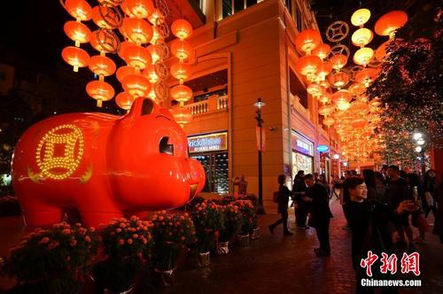 香港打造新春步行街 红红火火迎猪年 