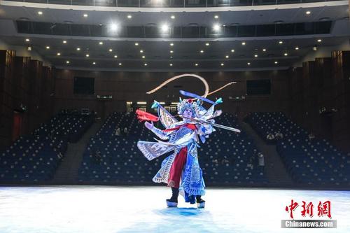 广东粤剧院空场“云演出”粤剧《一把存忠剑》