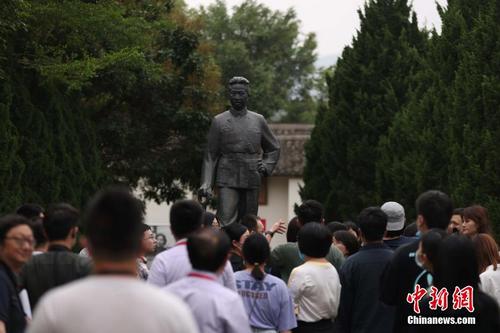 广东惠州：叶挺将军纪念园吸引参观者