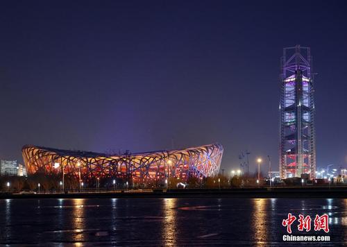 北京：奥林匹克公园开启景观照明 为冬奥新年增光添彩