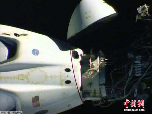 美国SpaceX载人龙飞船启程返回地球