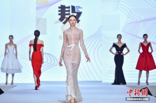 2018博鳌国际时尚周 亚洲超模军团展示中国时尚