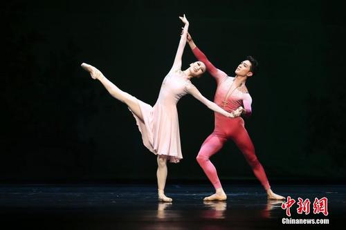 广州芭蕾舞团登台纽约林肯中心 