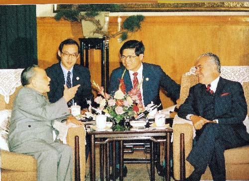 中国驻巴西大使陈笃庆:热心服务侨胞受爱戴(图