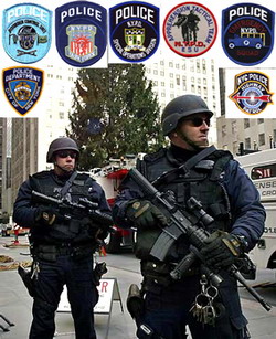 全副武装的警察.(美国《侨报周刊》)